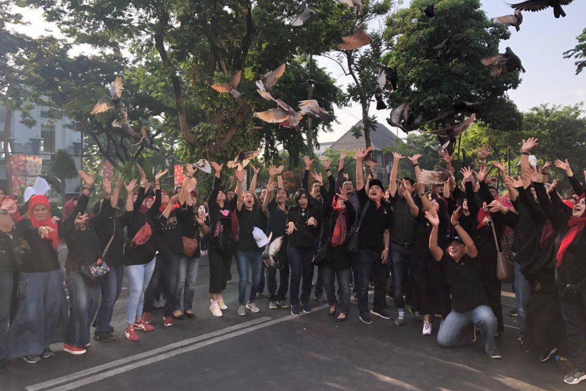 Fun exercise, Public education on STI & HIV/AIDS, and free consultation for public in Surabaya