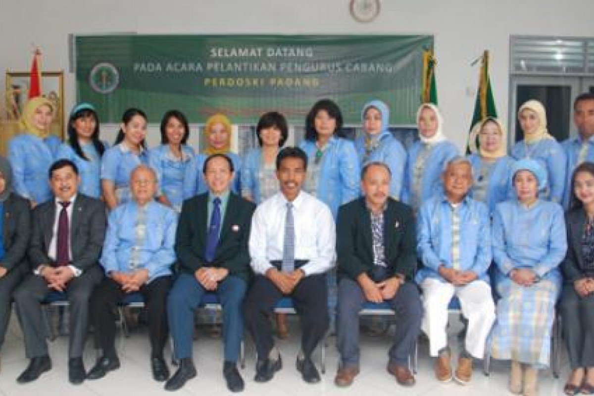 Foto Bersama Pengurus PC Padang