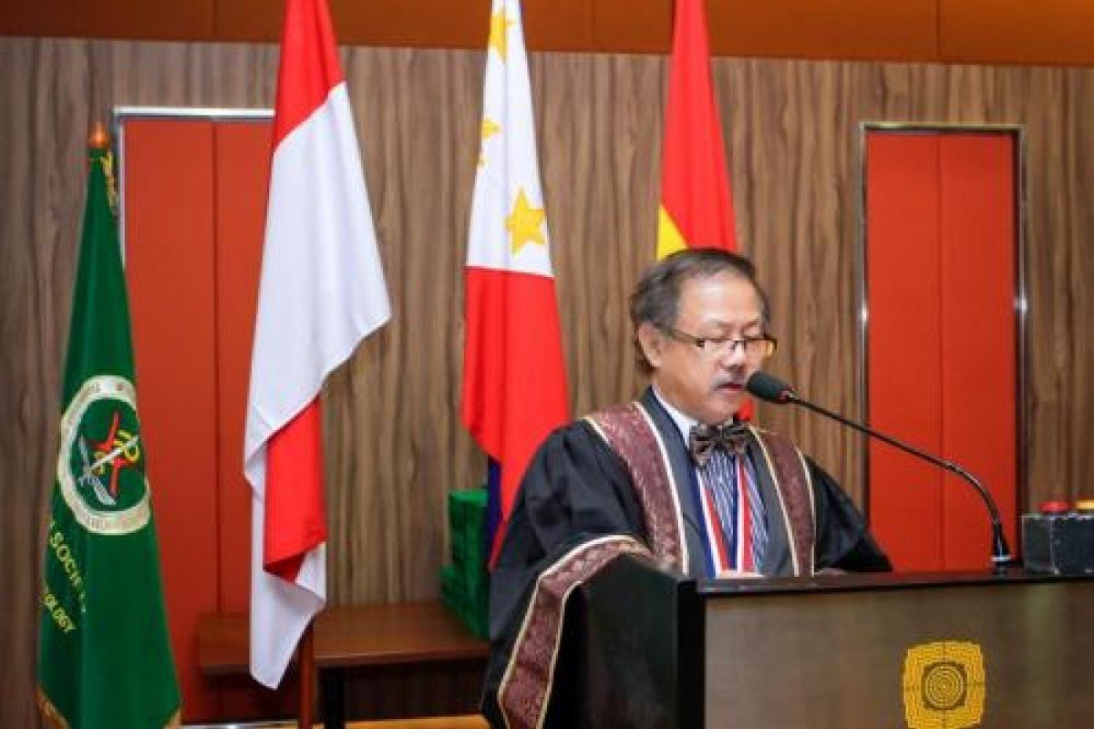 Dr. Steven KW Chow