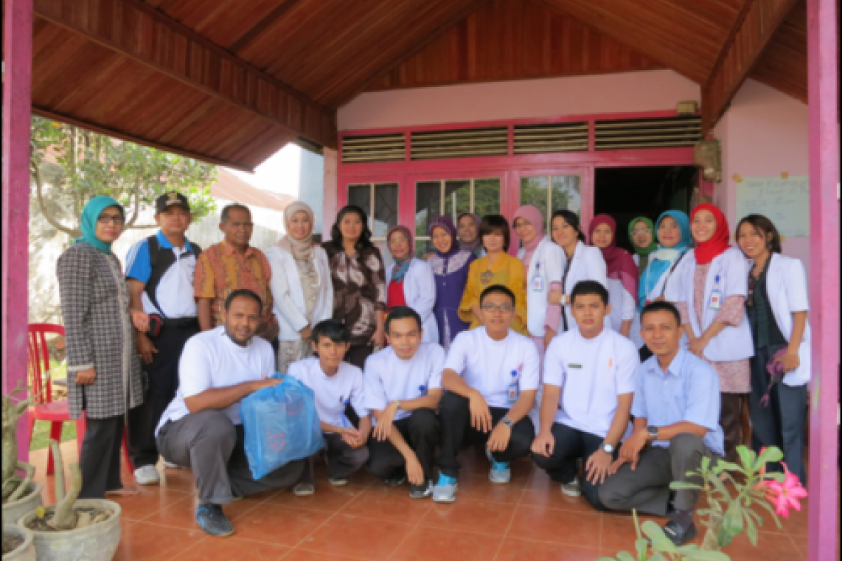 Bakti Sosial PERDOSKI Cabang Padang