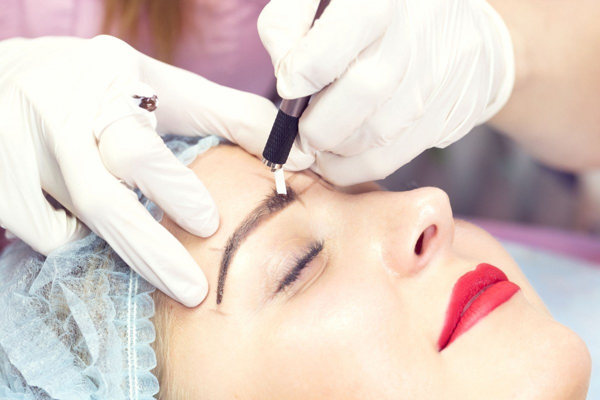 Mau Sulam Alis dan Bibir? Baca Dulu Aturannya Di Sini